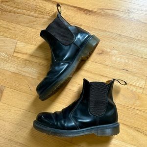 Dr. Martens Boots 2976 Smooth Leather Chelsea Black Women’s Size 7/38